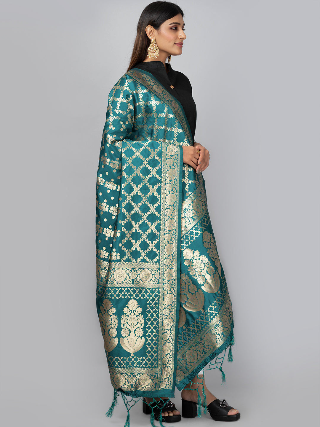 Banarasi Jacquard Weave Dupatta (BSD-18) | Ivaara.