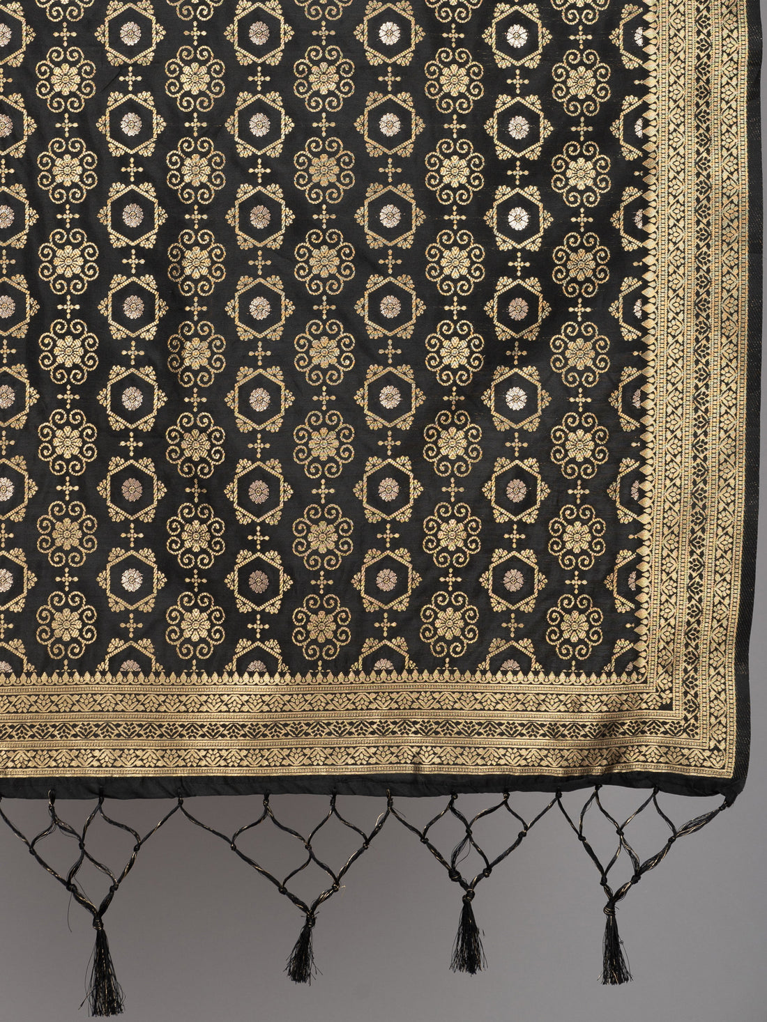 Banarasi Jacquard Weave Dupatta (BSD-22) | Ivaara.