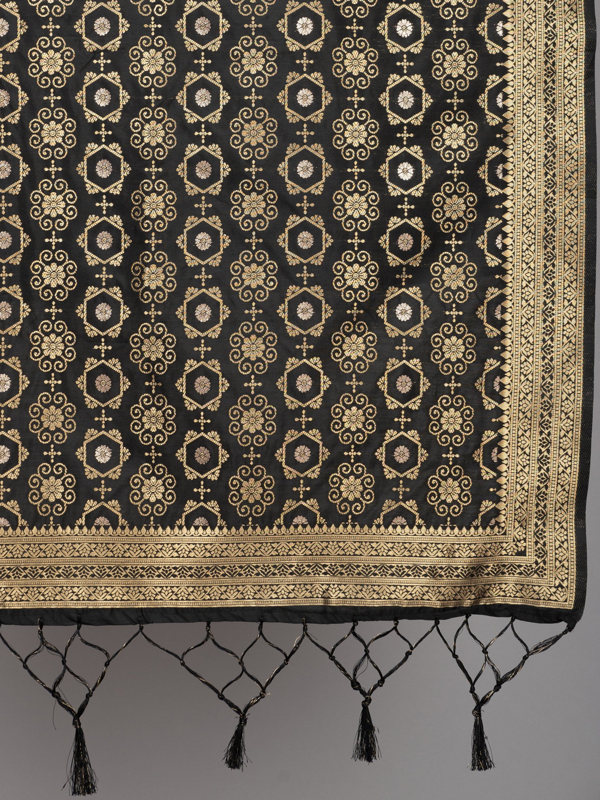 Banarasi Jacquard Weave Dupatta (BSD-22) | Ivaara.