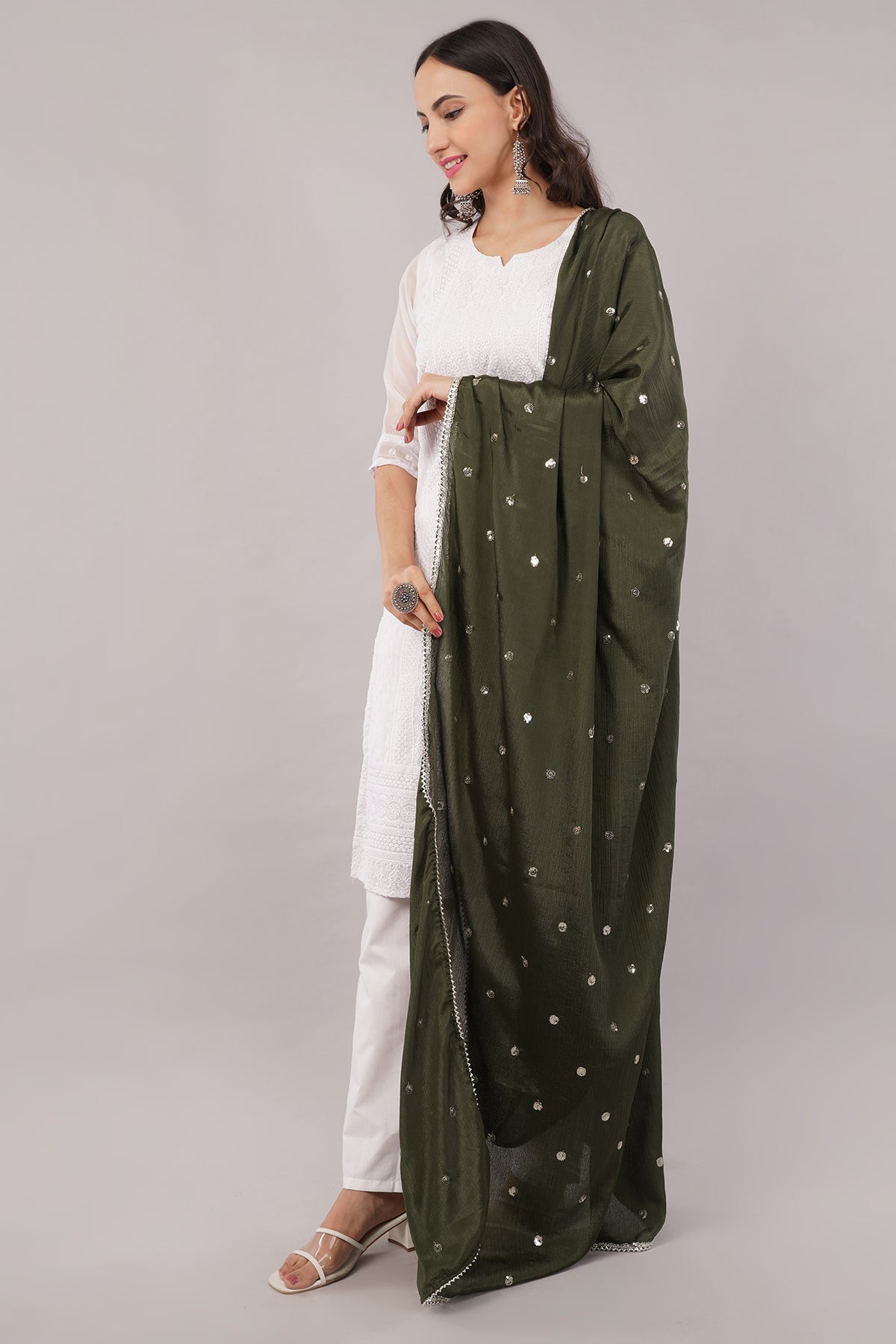 Chinnon Butti Dupatta Mehendi (CD5) – Embroidered Dupatta for Women.
