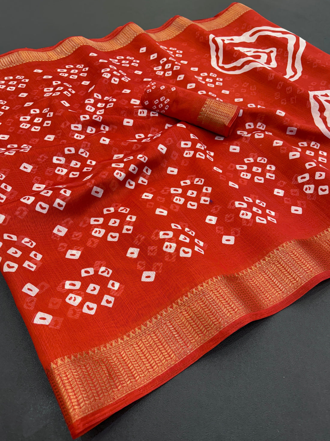 Cotton Blend Dobby Bandhej Printed Red Saree with Blouse – 6 Meter | Ivaara.