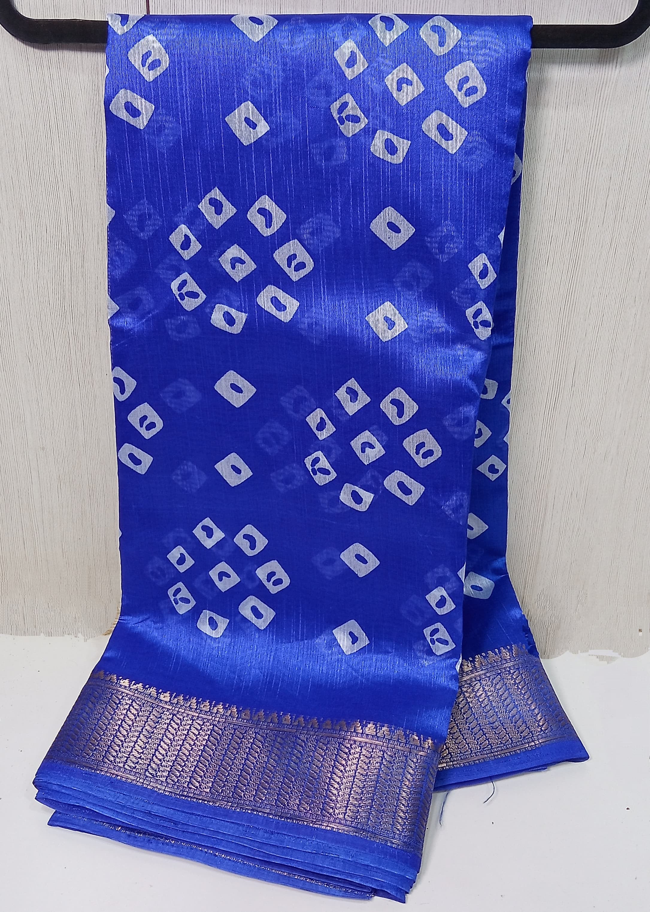 Cotton Blend Dobby Bandhej Printed Royal Blue Saree with Blouse – 6 Meter | Ivaara.