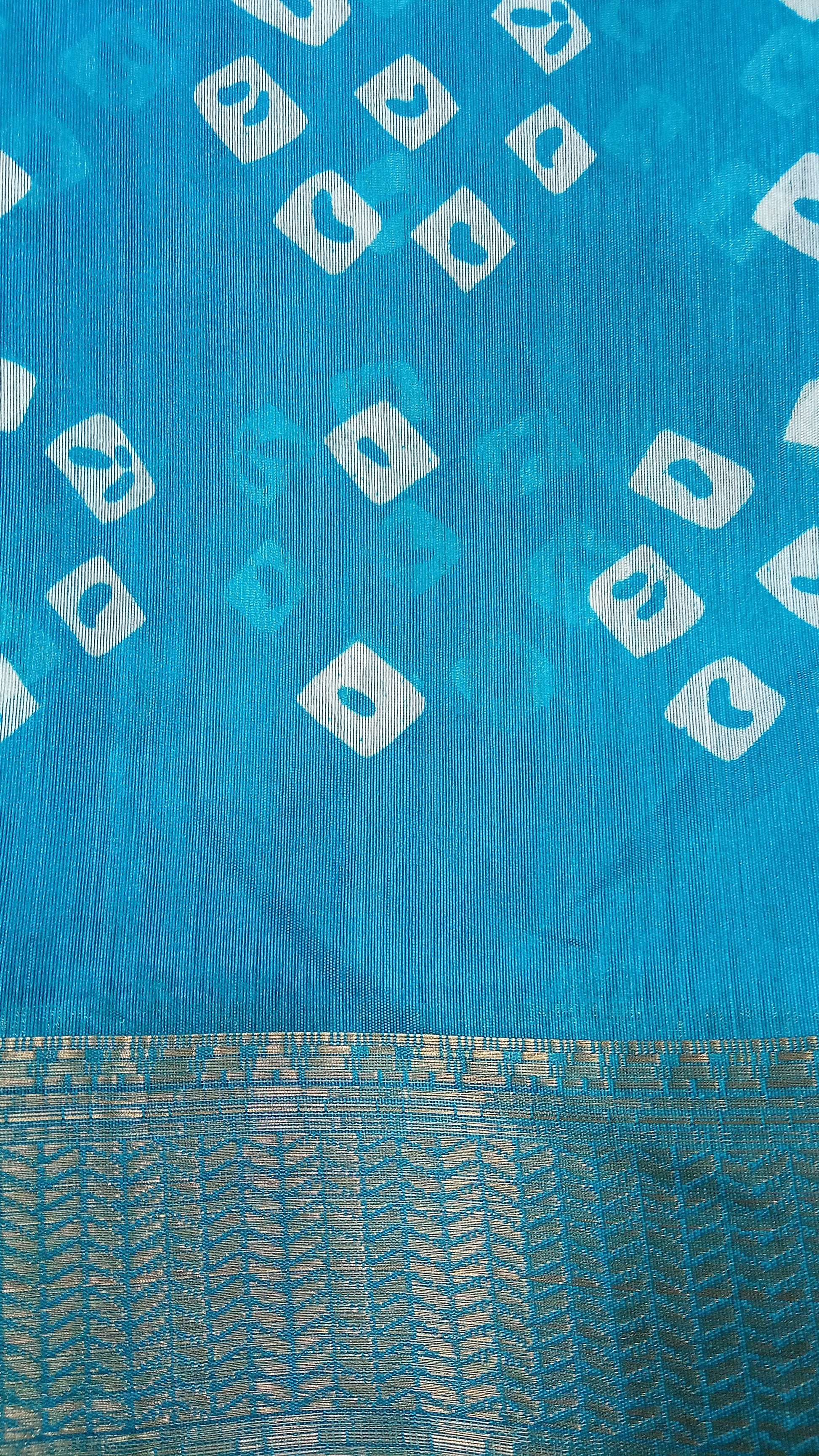 Cotton Blend Dobby Bandhej Printed Teal Blue Saree with Blouse – 6 Meter | Ivaara.