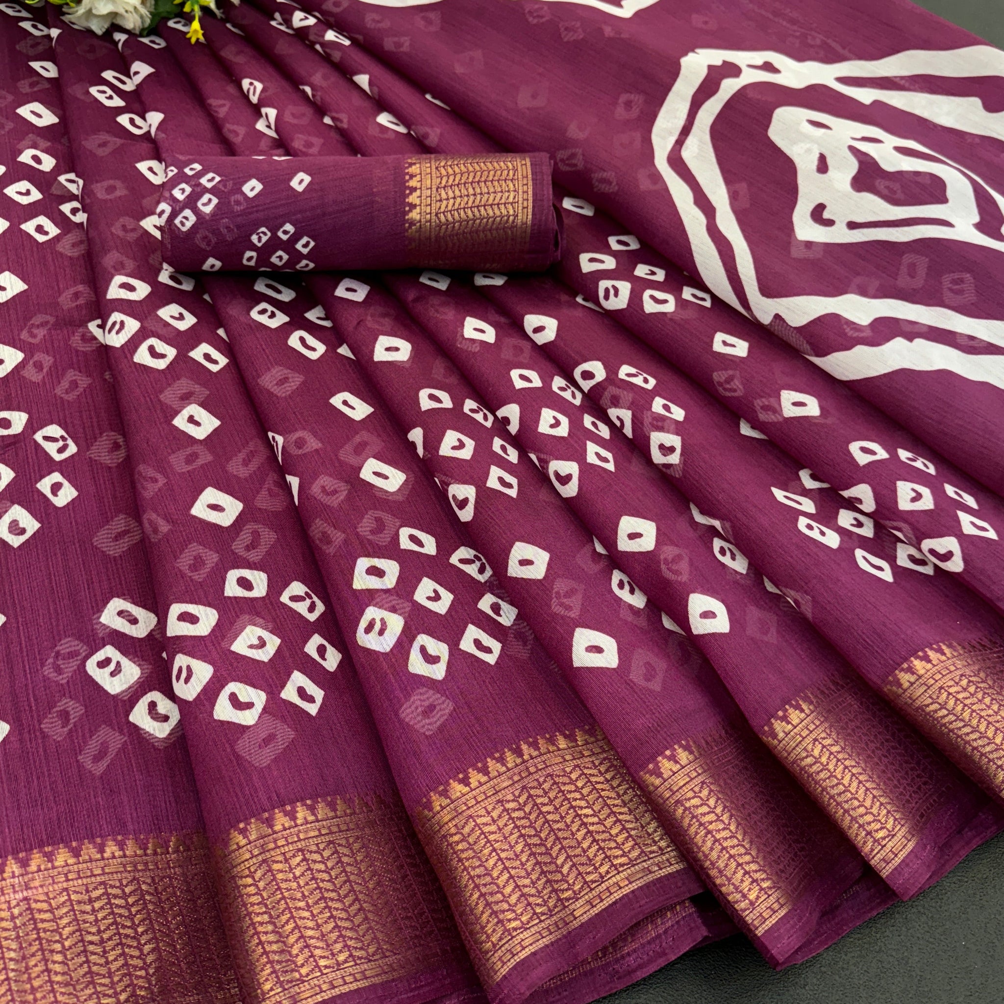 Cotton Blend Dobby Bandhej Printed Wine Saree with Blouse – 6 Meter | Ivaara.