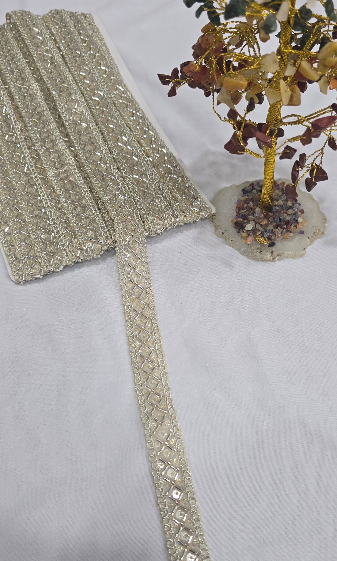 Handwork lace (L-7008) (9mtrs) | IVAARA.