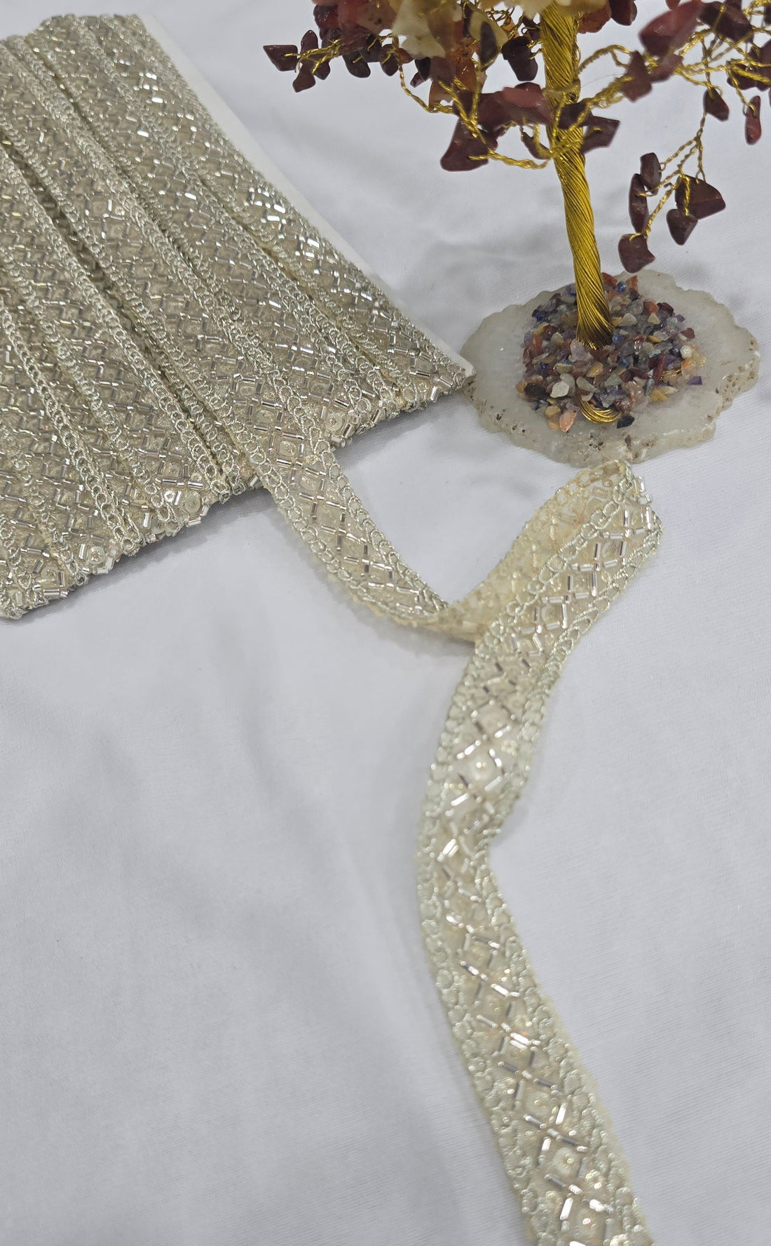 Handwork lace (L-7008) (9mtrs) | IVAARA.