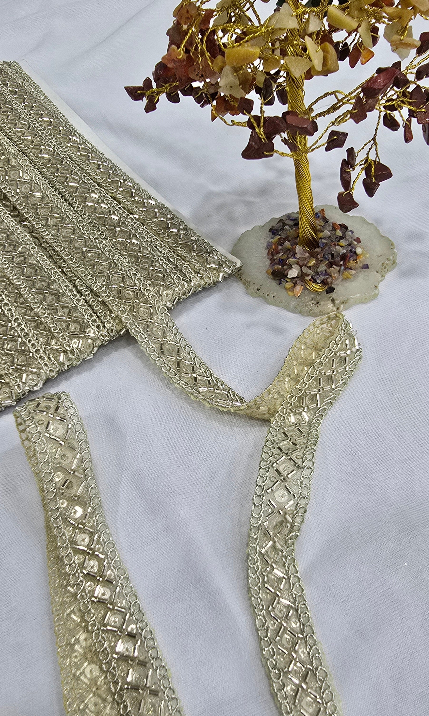 Handwork lace (L-7008) (9mtrs) | IVAARA.