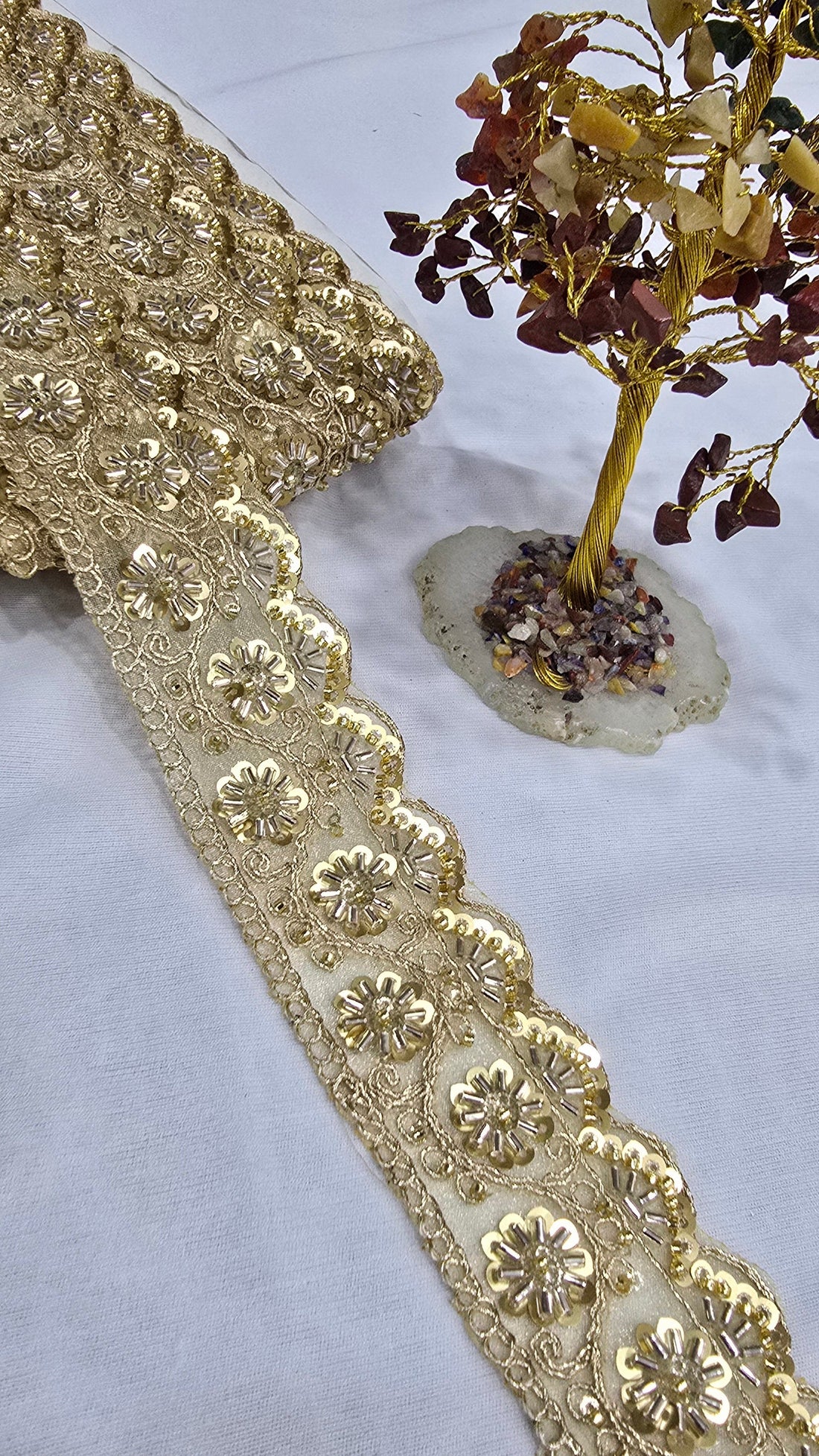 Handwork lace (L-7141) (9mtrs) | IVAARA.