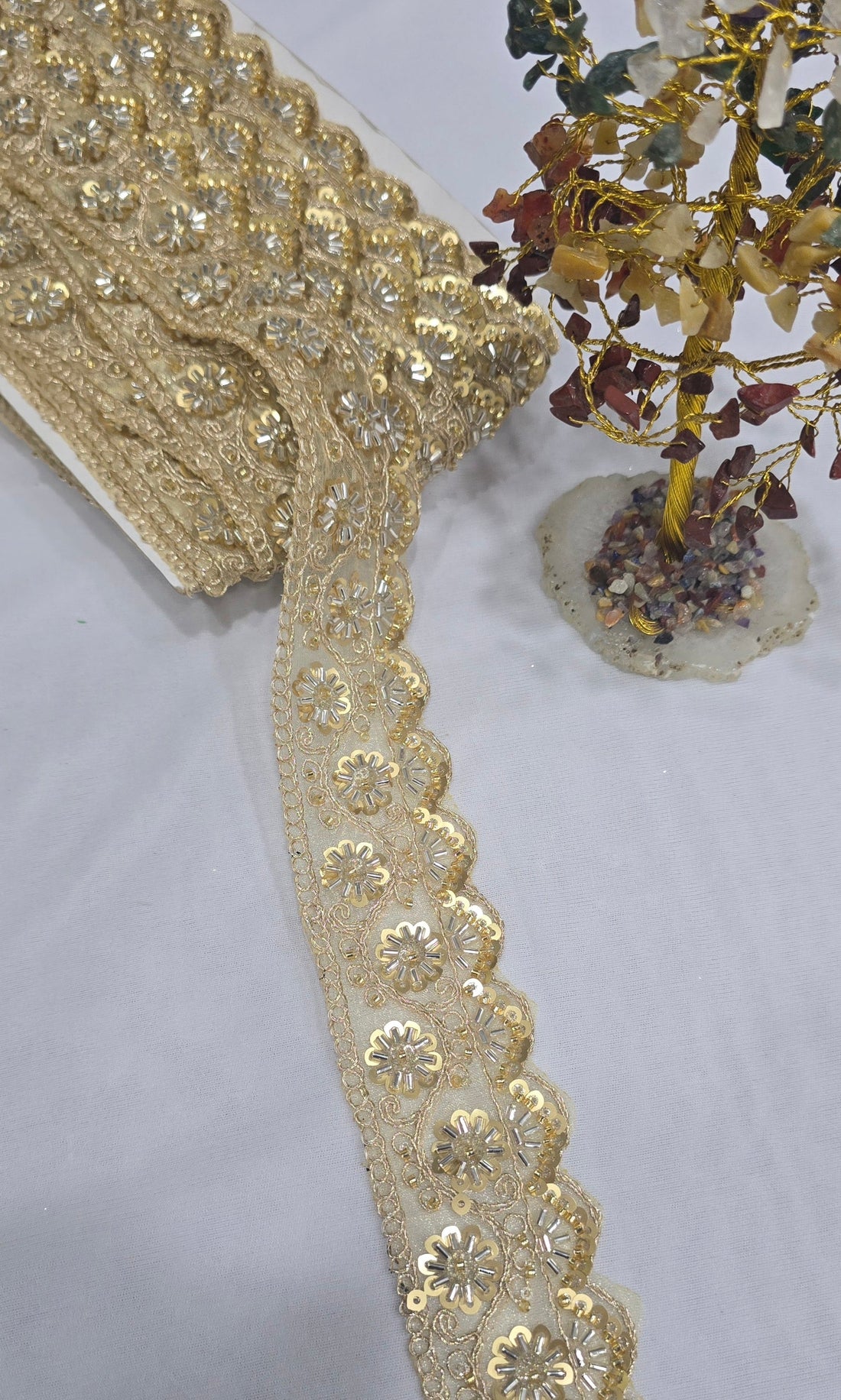 Handwork lace (L-7141) (9mtrs) | IVAARA.