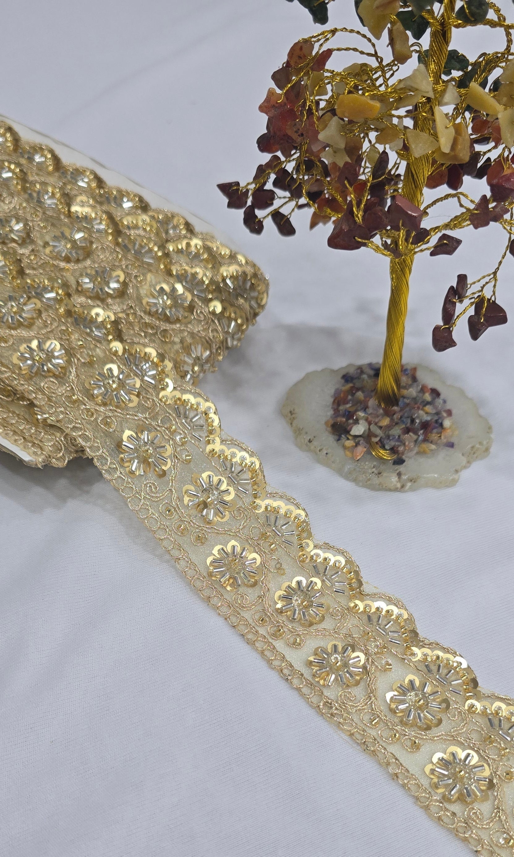 Handwork lace (L-7141) (9mtrs) | IVAARA.