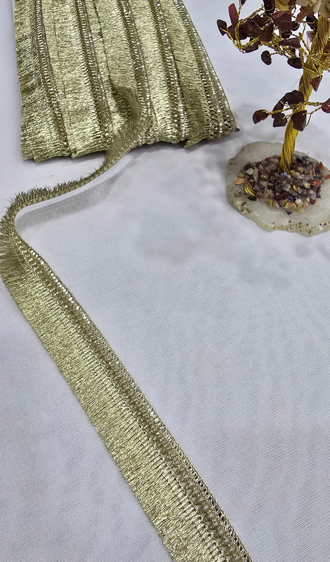 Jhalar Lace (R-9863NG) (18mtrs) | IVAARA.