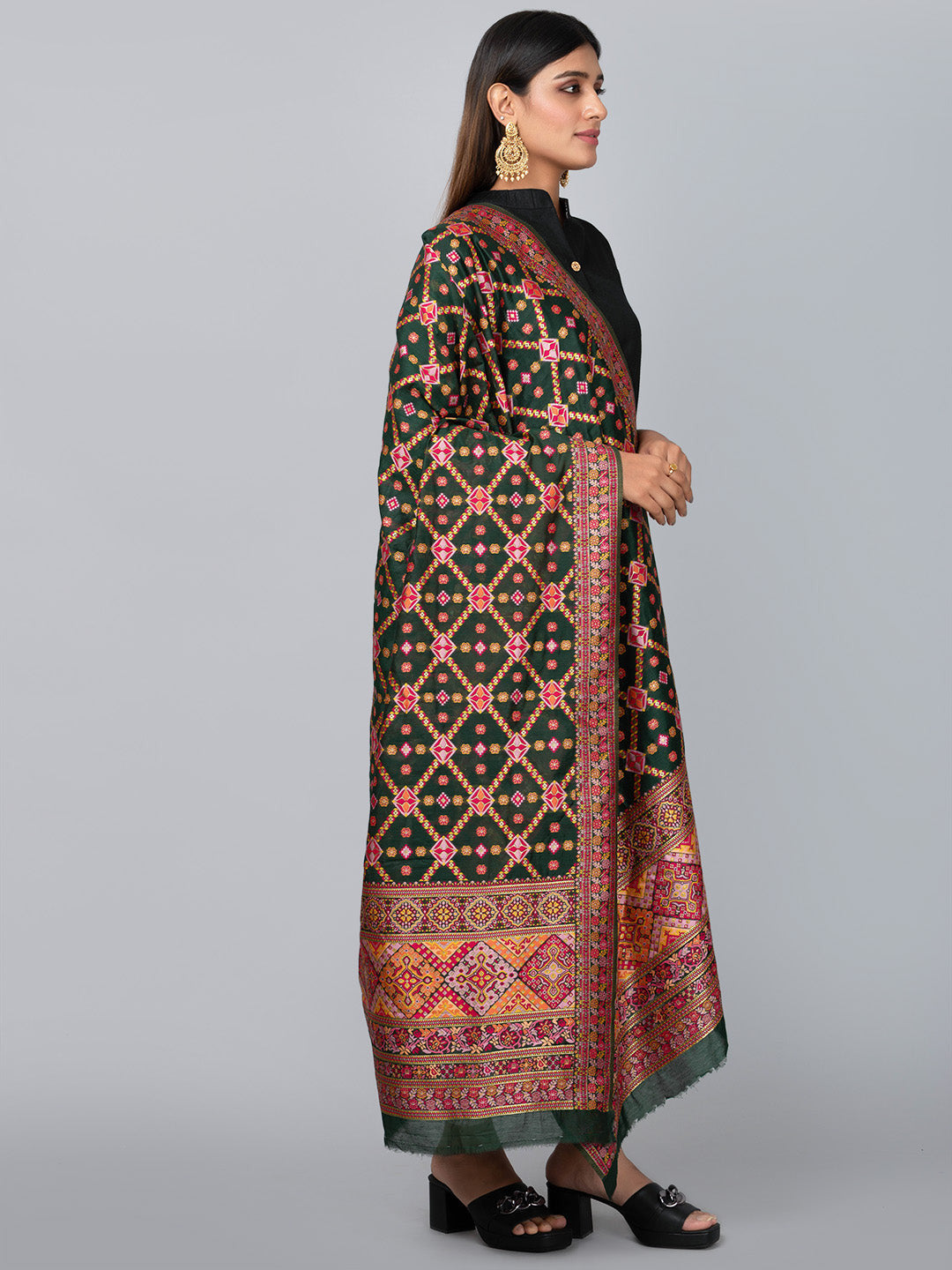 Kashmiri Women Fancy Dupatta (KWD-5) | Ivaara.