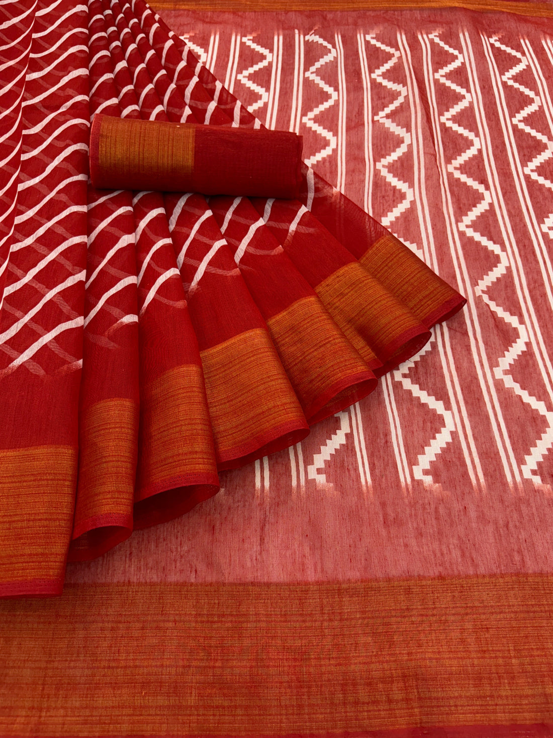 Zarina Leheriya Red Cotton Saree | Ivaara's Gifting Collection.